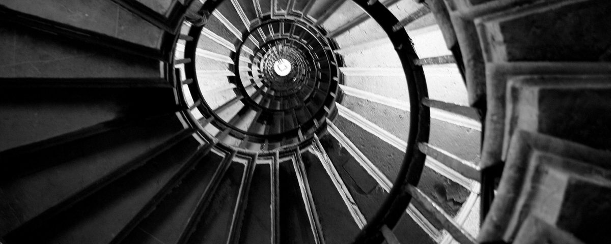 Escada em espiral.